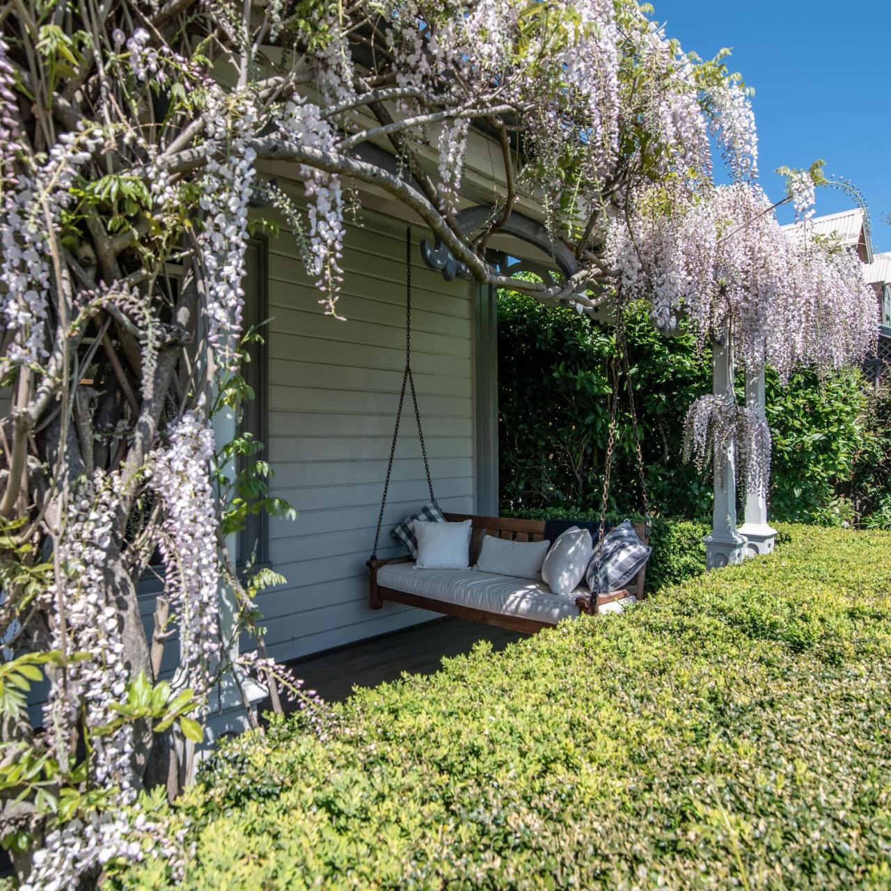 French Bay House Bed and Breakfast Akaroa Exteriör bild